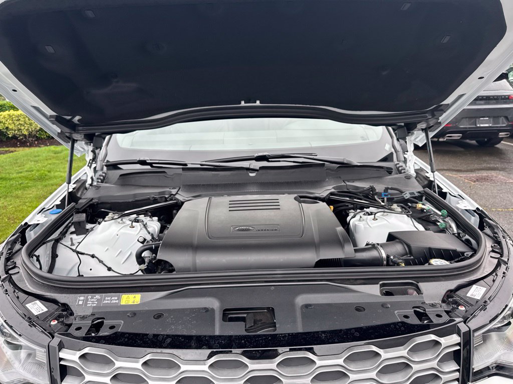 New 2026 Land Rover Discovery S AWD/4WD image 29