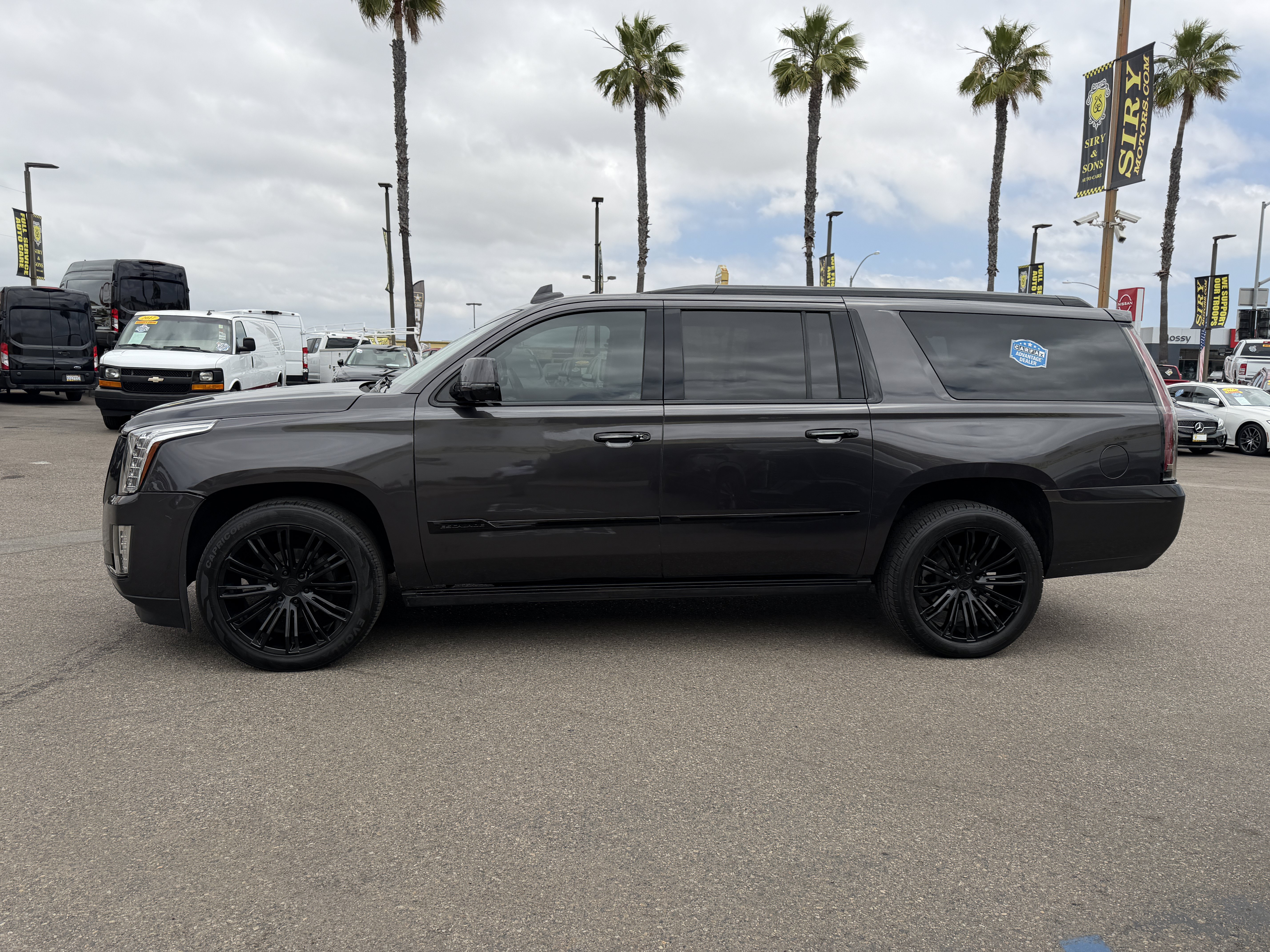 Used 2016 Cadillac Escalade ESV Premium AWD/4WD image 6