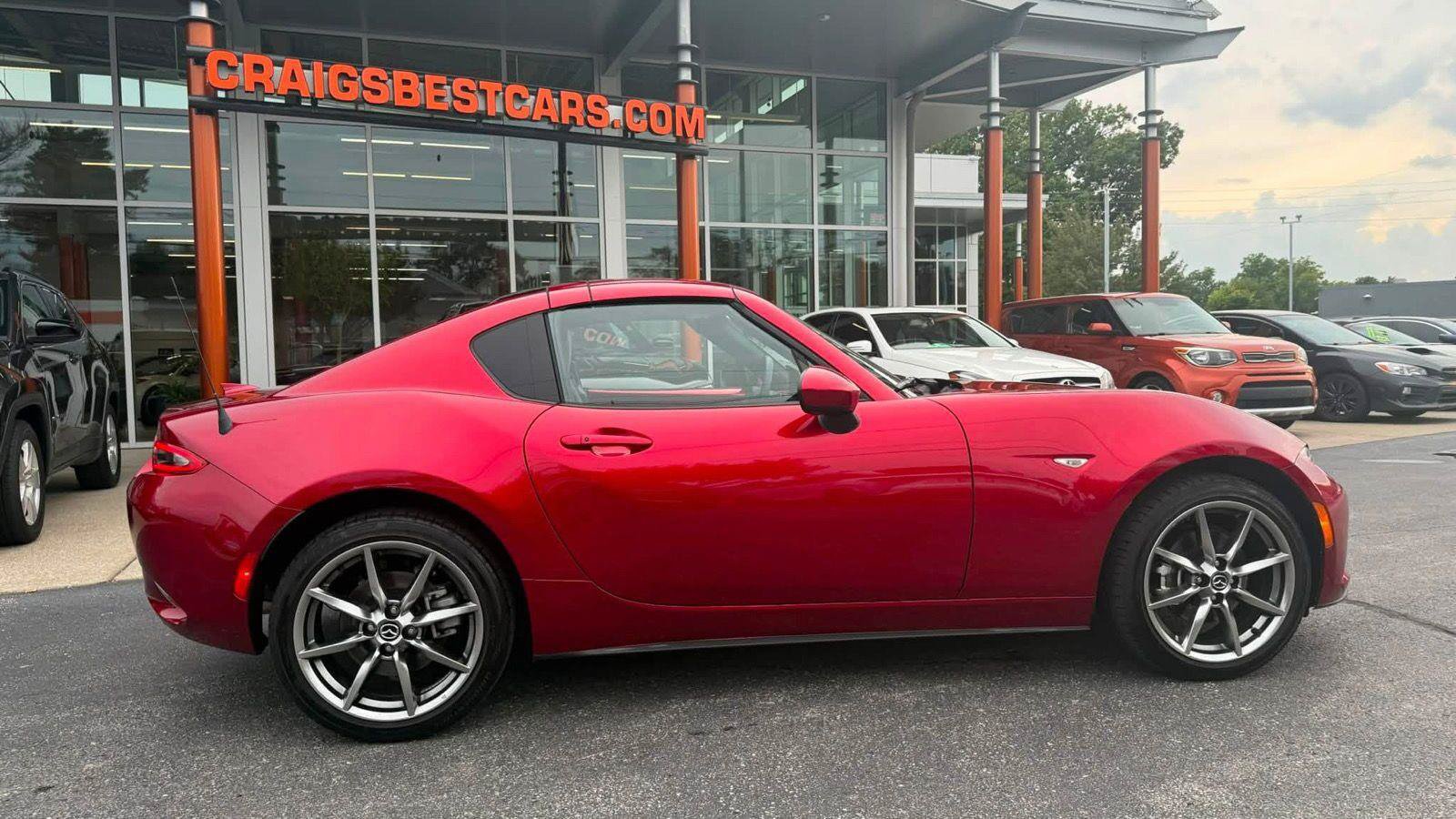 Used 2022 MAZDA MX-5 Miata RF Grand Touring RWD image 2