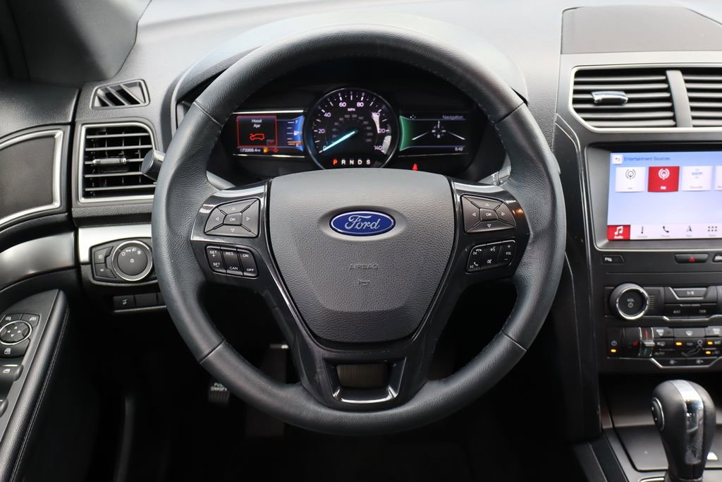Used 2019 Ford Explorer XLT w/ Equipment Group 202A AWD/4WD image 17