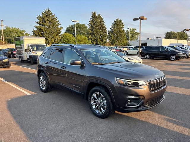 Used 2020 Jeep Cherokee Latitude Plus w/ Comfort/Convenience Group AWD/4WD image 2