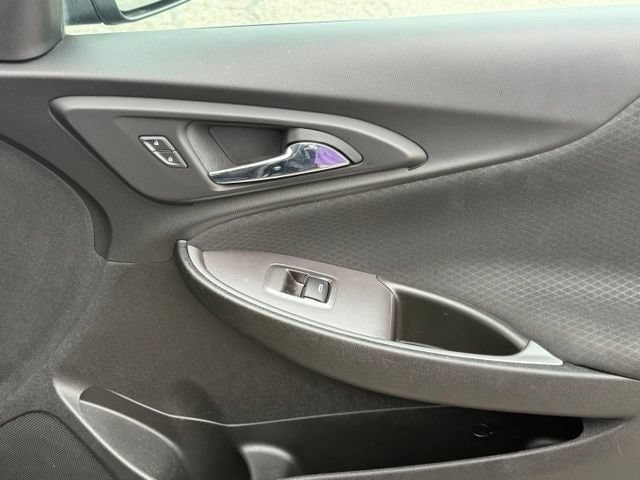 Used 2021 Chevrolet Malibu LS FWD image 16