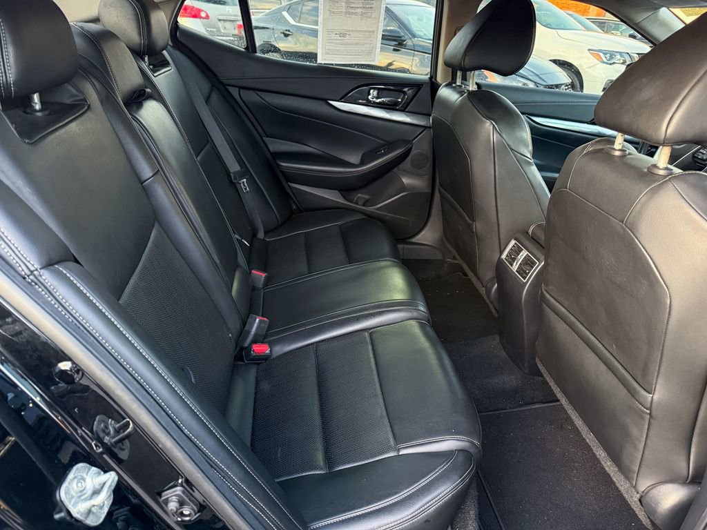 Used 2020 Nissan Maxima 3.5 SV w/ Floor Mat Group image 16