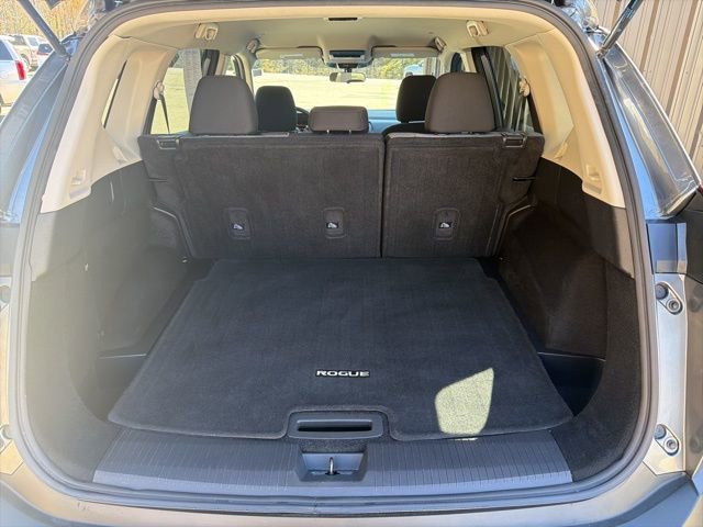 Used 2023 Nissan Rogue SV image 8