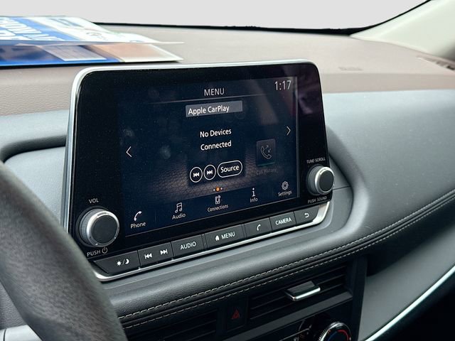 Used 2023 Nissan Rogue S image 14