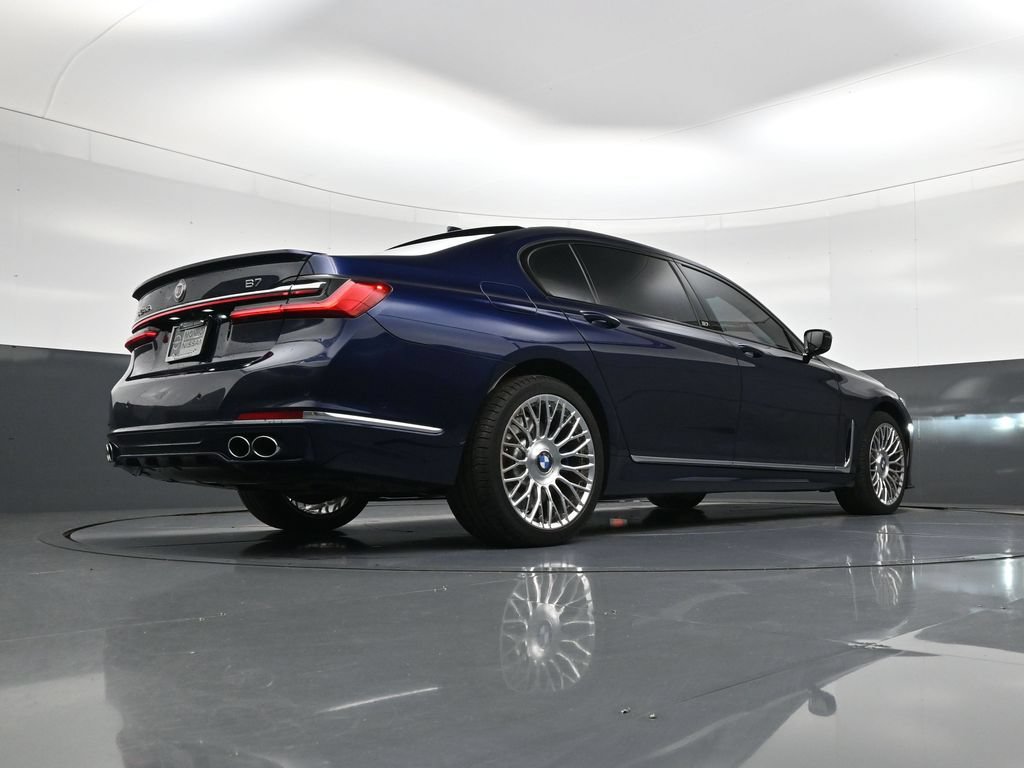 Used 2022 BMW ALPINA B7 xDrive AWD/4WD image 29