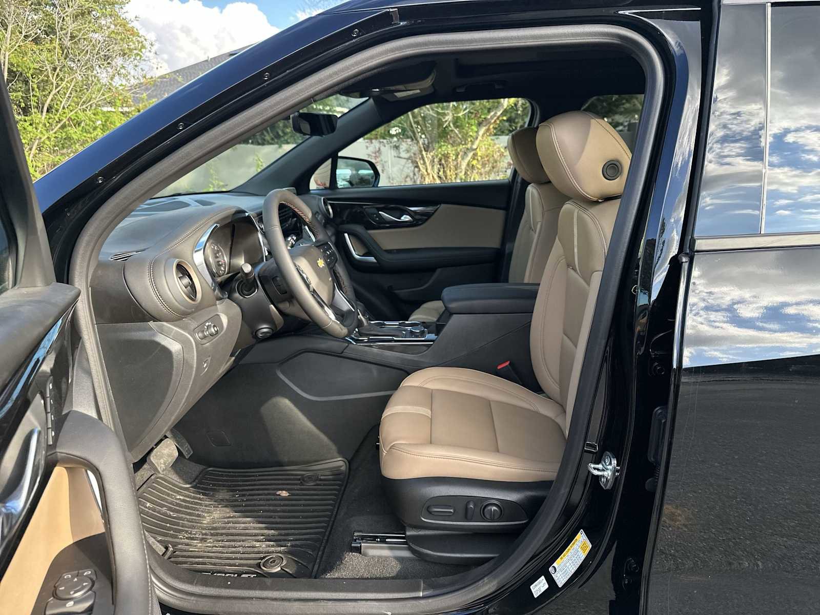 New 2025 Chevrolet Blazer Premier w/ Driver Confidence II Package image 2