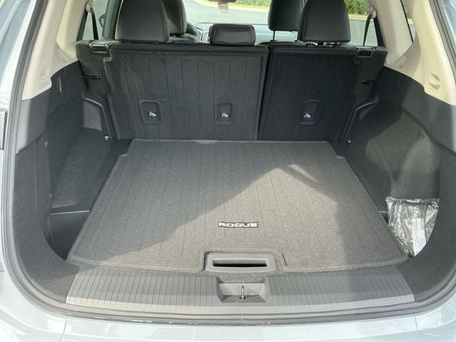 New 2026 Nissan Rogue Dark Armor AWD/4WD image 18