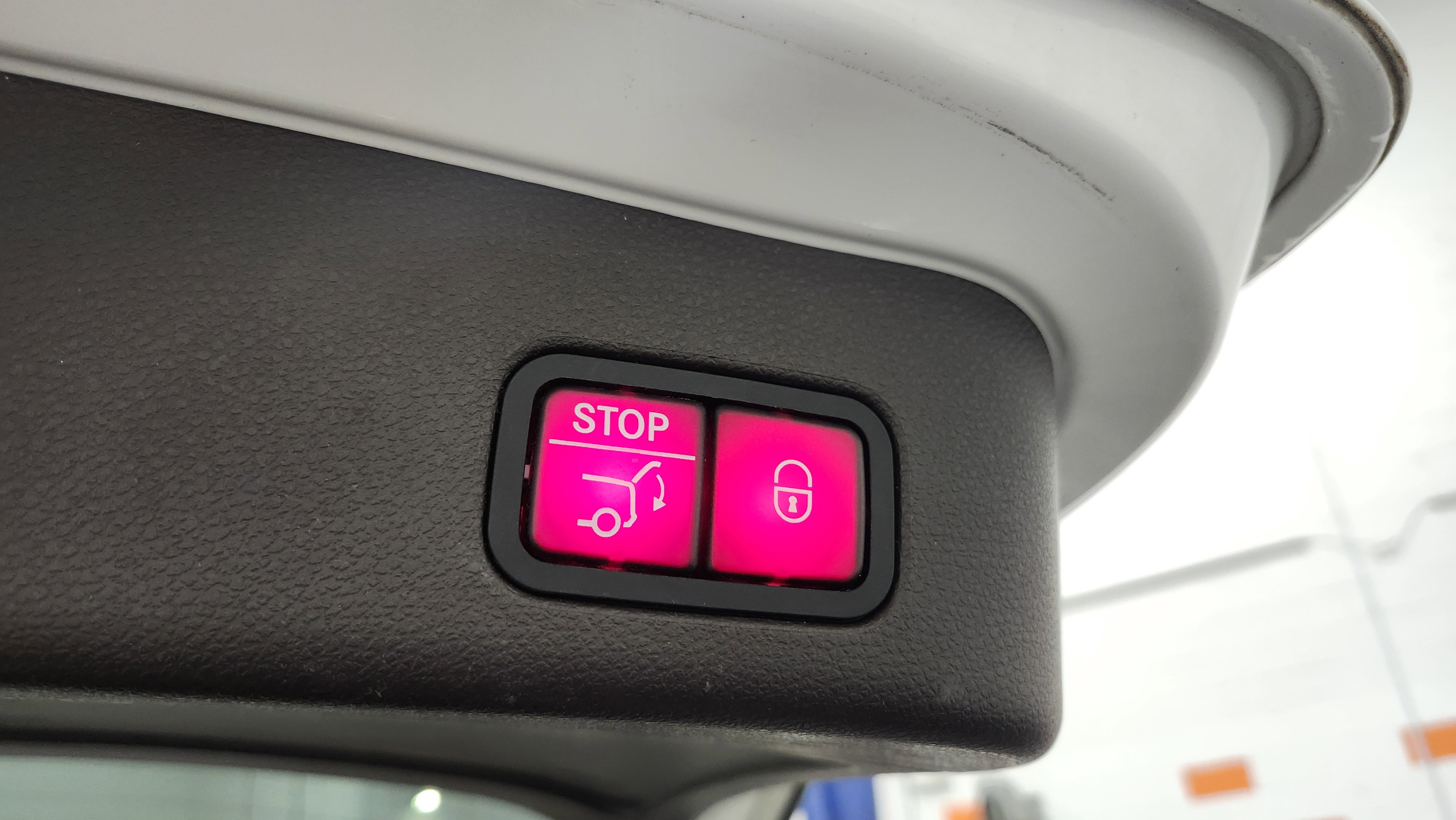 Used 2017 Mercedes-Benz GLE 350 4MATIC image 25