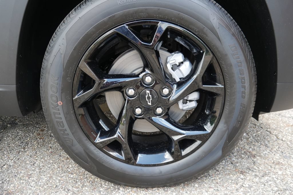 New 2026 Chevrolet Trax LT w/ Sunroof Package FWD image 6
