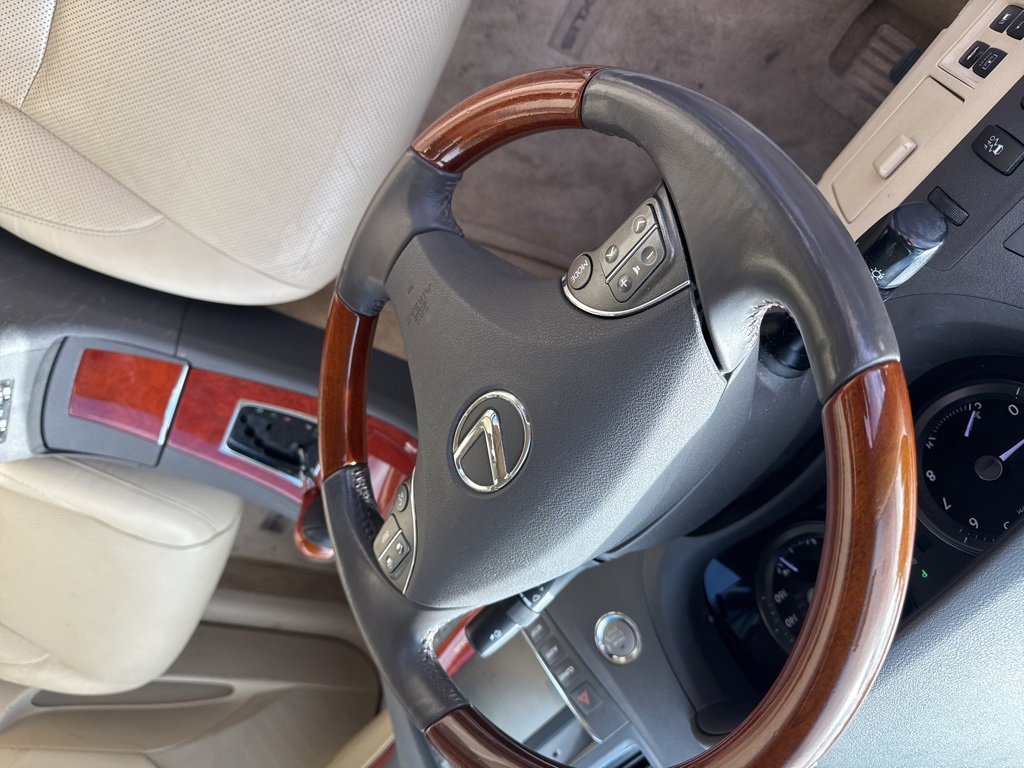 Used 2011 Lexus ES 350 image 39