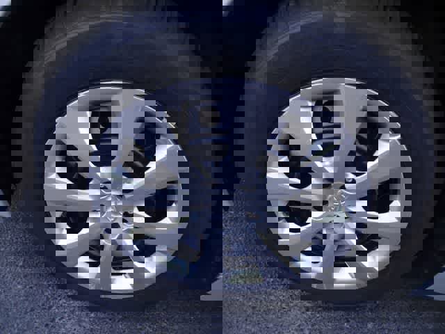 Used 2025 Toyota Corolla LE image 13