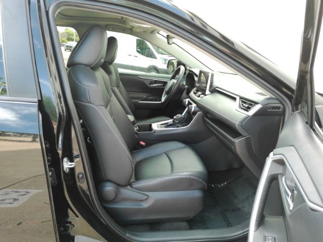 Used 2023 Toyota RAV4 XLE Premium FWD image 20