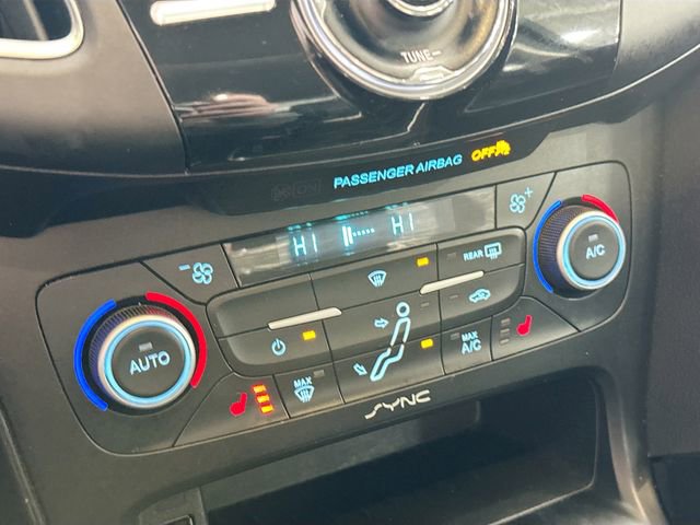 Used 2017 Ford Focus Titanium w/ Titanium Technology Package image 17