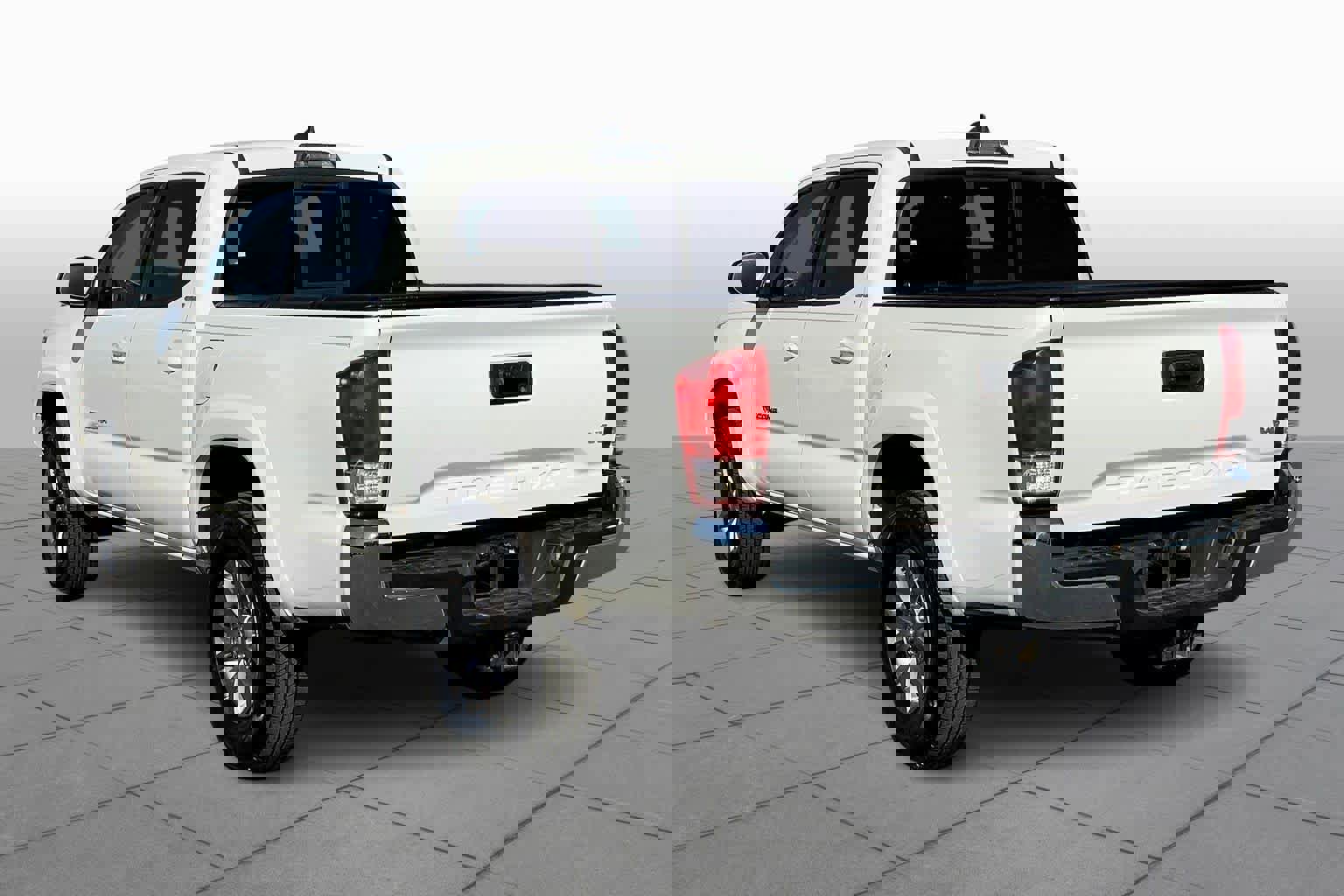 Used 2017 Toyota Tacoma SR5 image 11