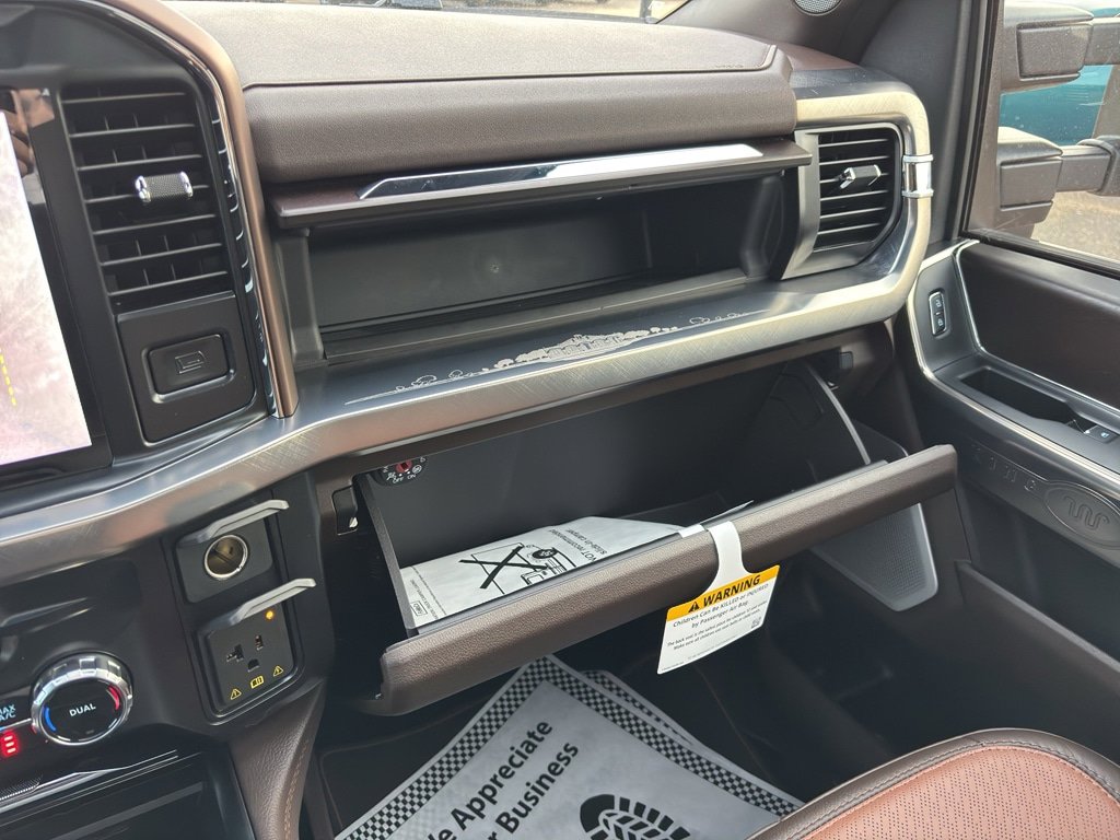 New 2026 Ford F250 King Ranch w/ Chrome Package image 38