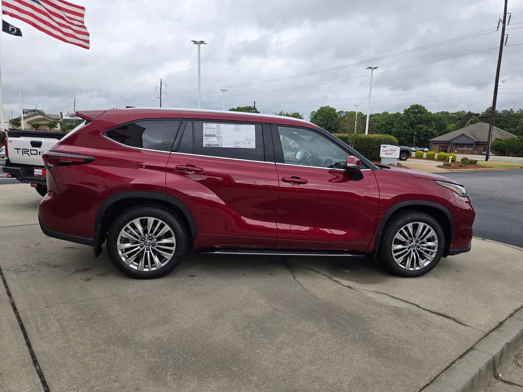 New 2026 Toyota Highlander Platinum AWD/4WD image 14
