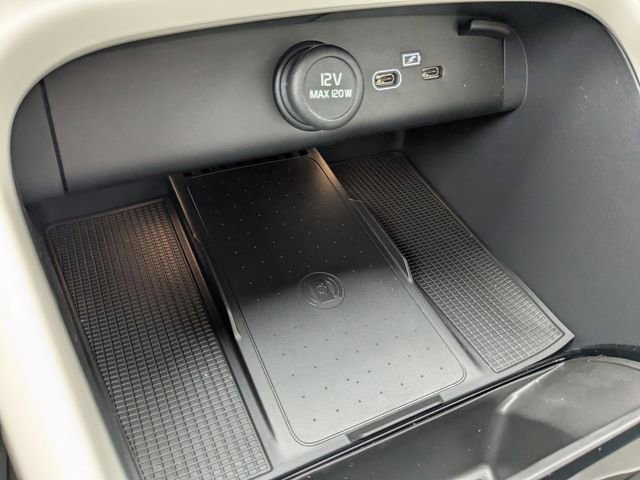 New 2026 Volvo XC40 B5 Plus w/ Protection Package Premier image 26