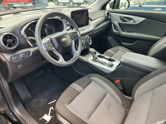 Used 2024 Chevrolet Blazer LT w/ Convenience Package FWD image 8