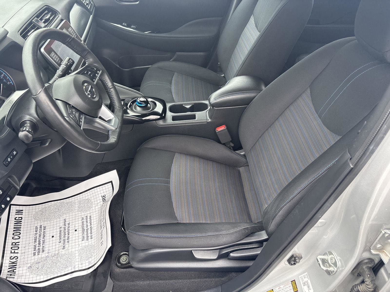 Used 2020 Nissan Leaf SV w/ SV All Weather Package FWD image 13