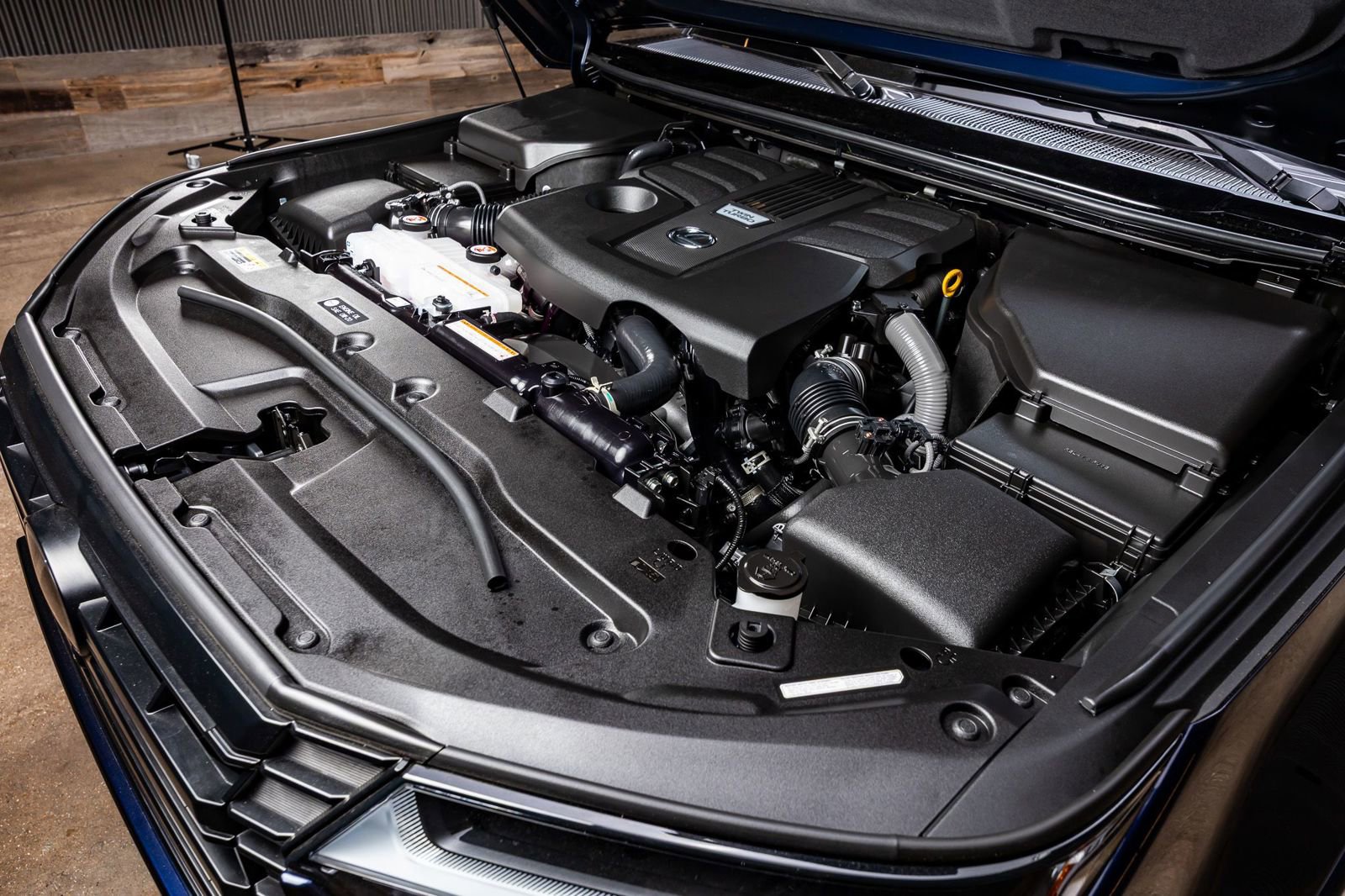 Used 2025 Lexus GX 550 w/ Accessory Package (2T) image 41