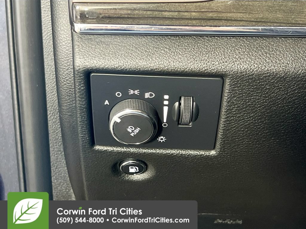 Used 2015 Jeep Grand Cherokee Overland AWD/4WD image 19