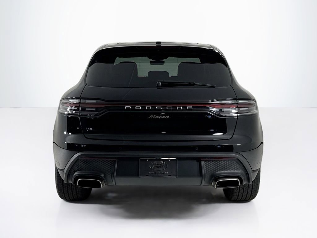 Used 2024 Porsche Macan image 4