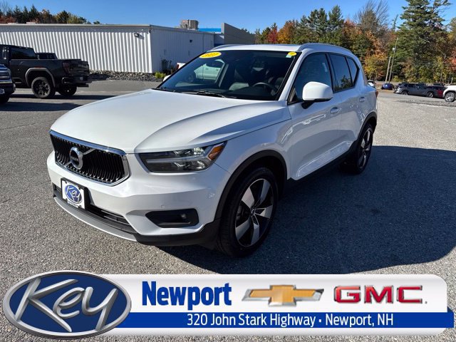 Used 2021 Volvo XC40 T5 Momentum w/ Premium Package