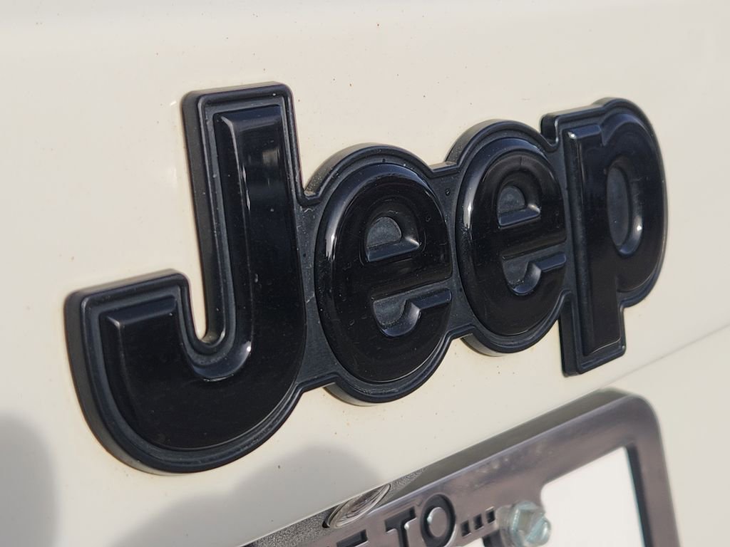 Used 2018 Jeep Renegade Altitude FWD image 11