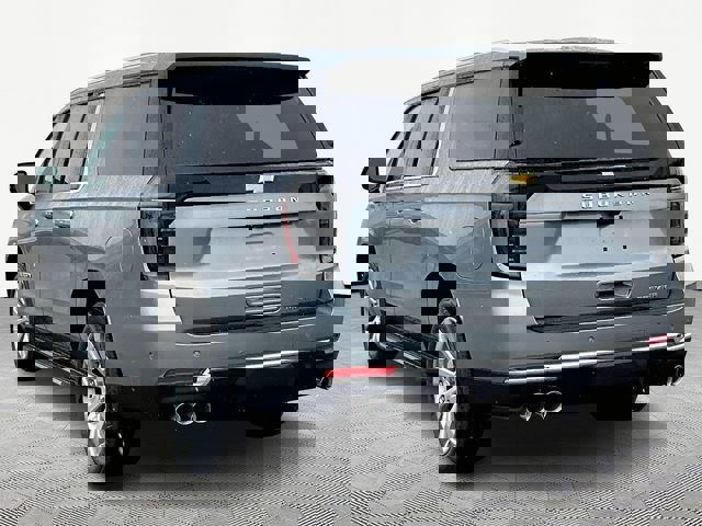 New 2025 Chevrolet Suburban Premier AWD/4WD image 4