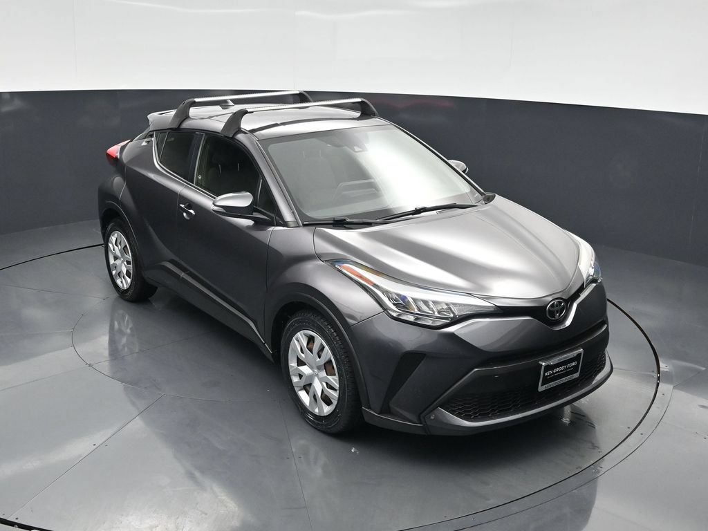 Used 2020 Toyota C-HR LE FWD image 35