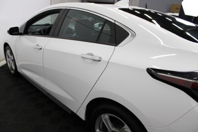 Used 2016 Chevrolet Volt LT w/ Comfort Package FWD image 8