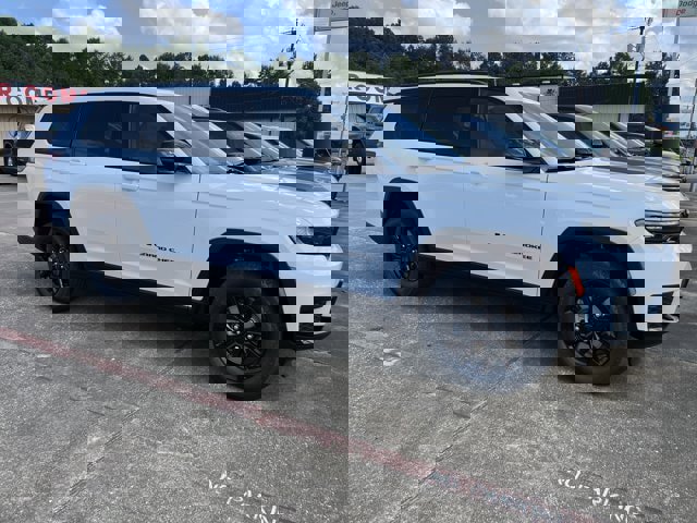 New 2025 Jeep Grand Cherokee L Altitude