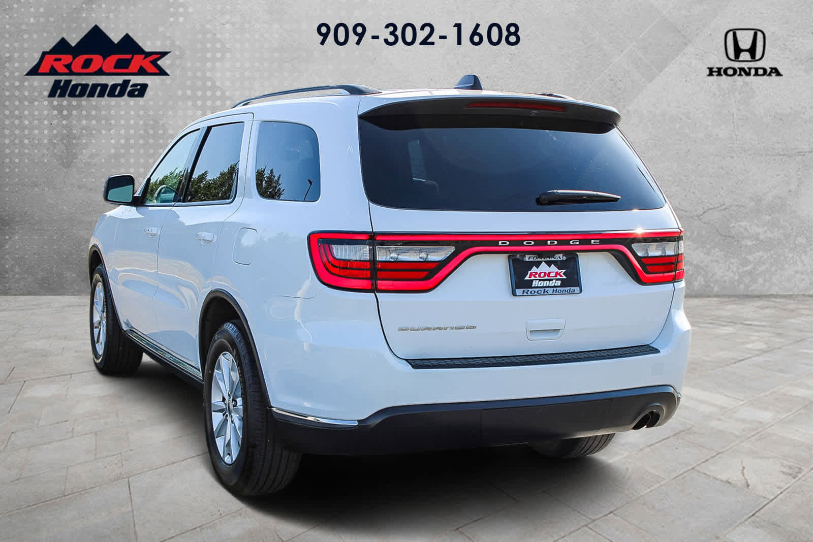Used 2023 Dodge Durango SXT image 6
