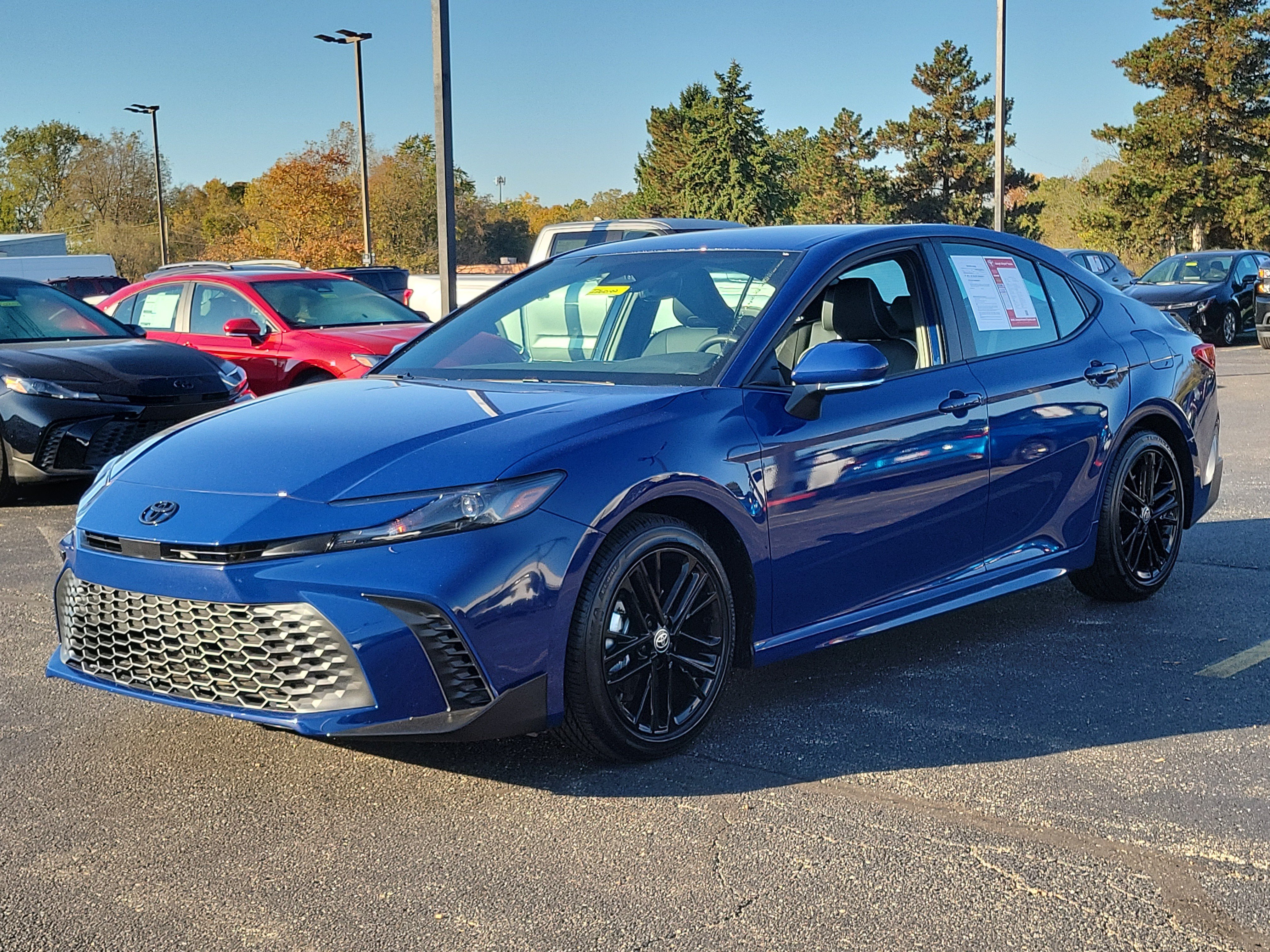 Used 2026 Toyota Camry SE FWD image 2