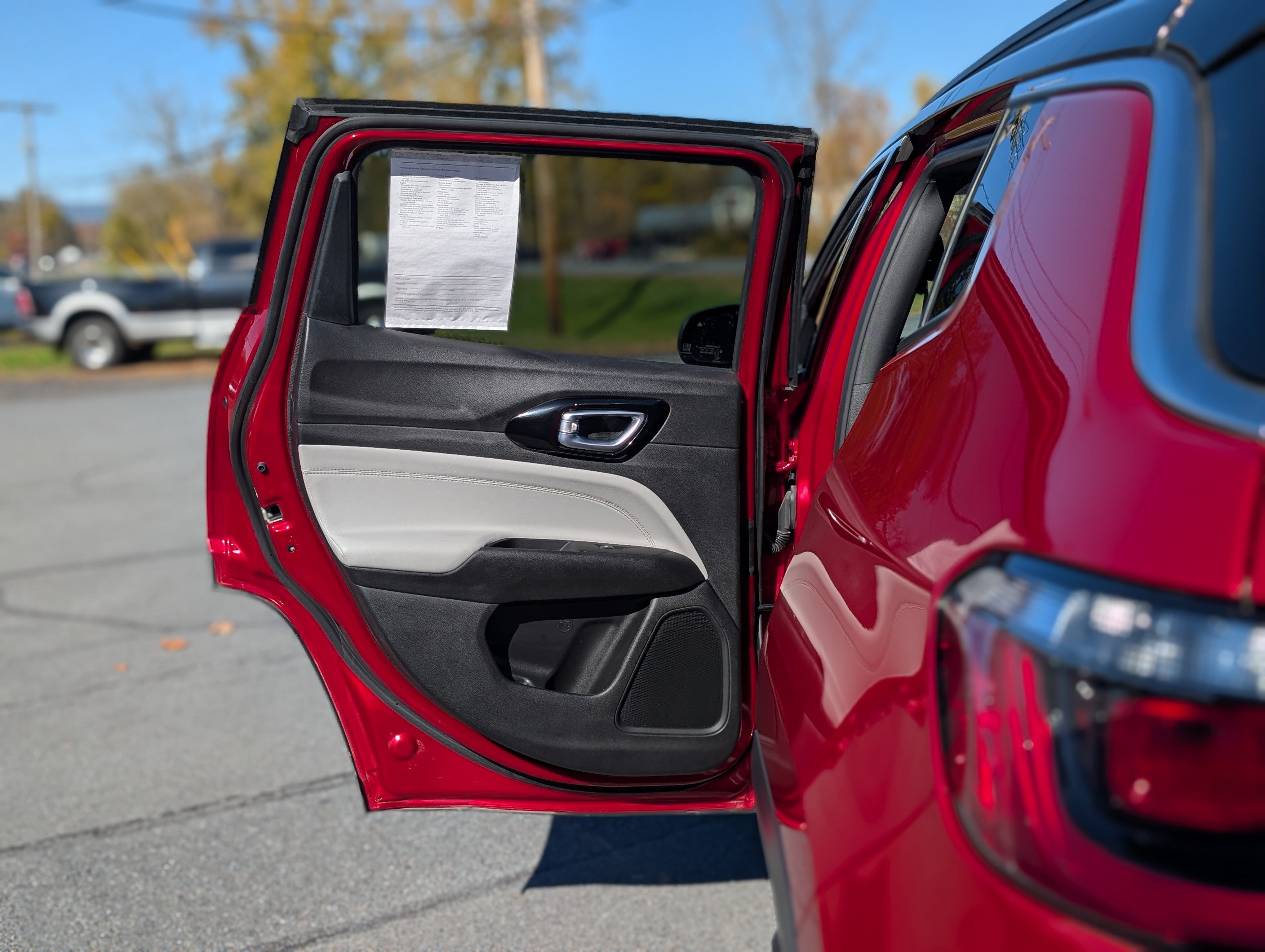 Used 2024 Jeep Compass Limited image 32