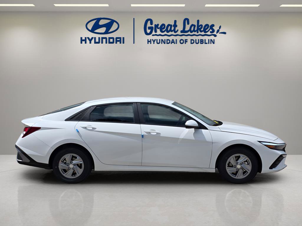 New 2026 Hyundai Elantra SE image 6