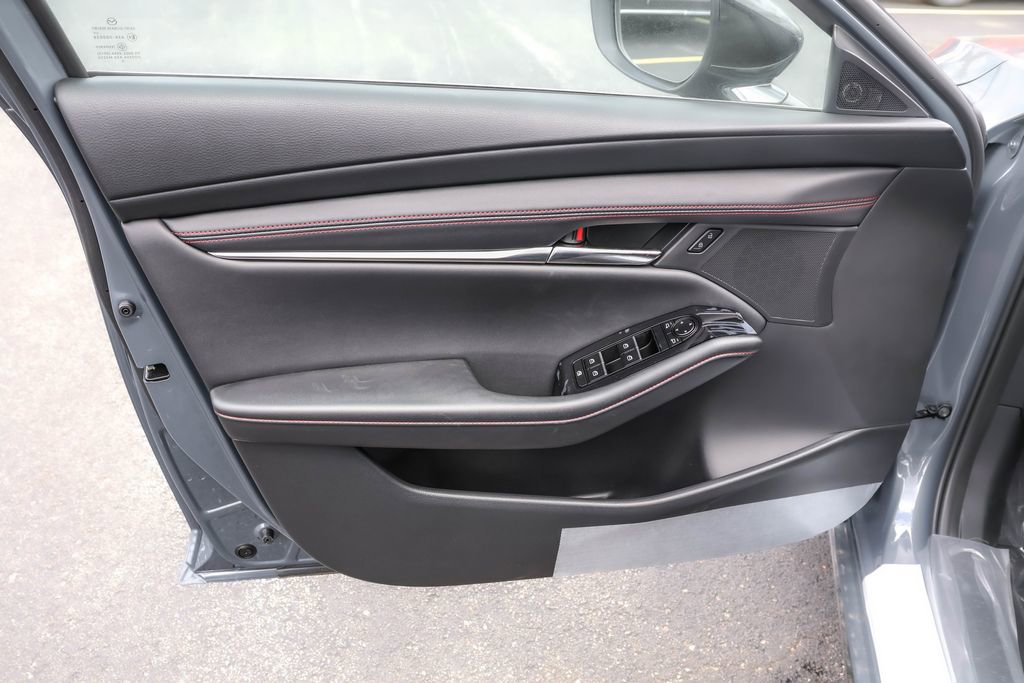 New 2026 MAZDA MAZDA3 Carbon AWD/4WD image 31