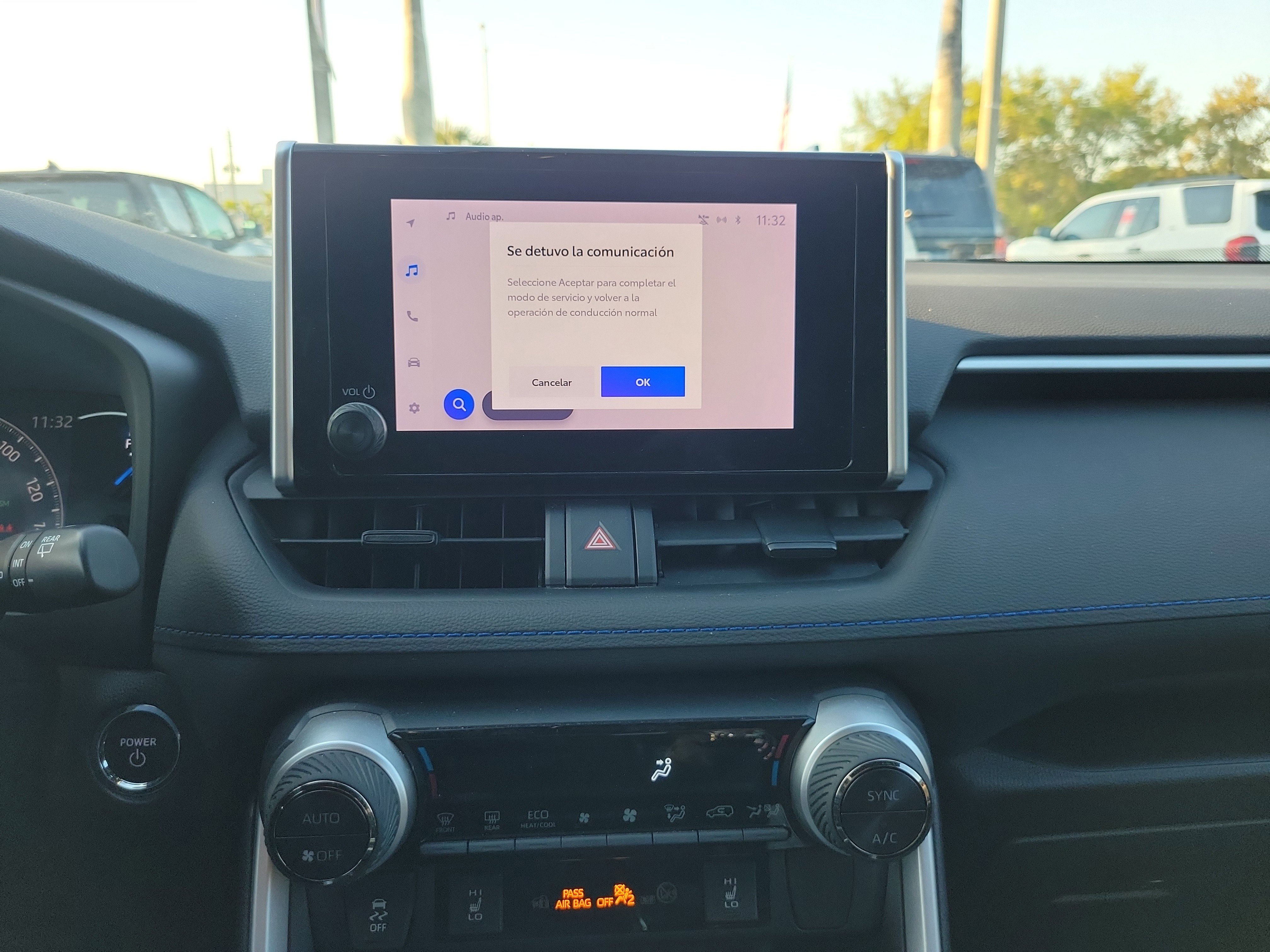 Used 2023 Toyota RAV4 SE w/ Convenience Package image 26