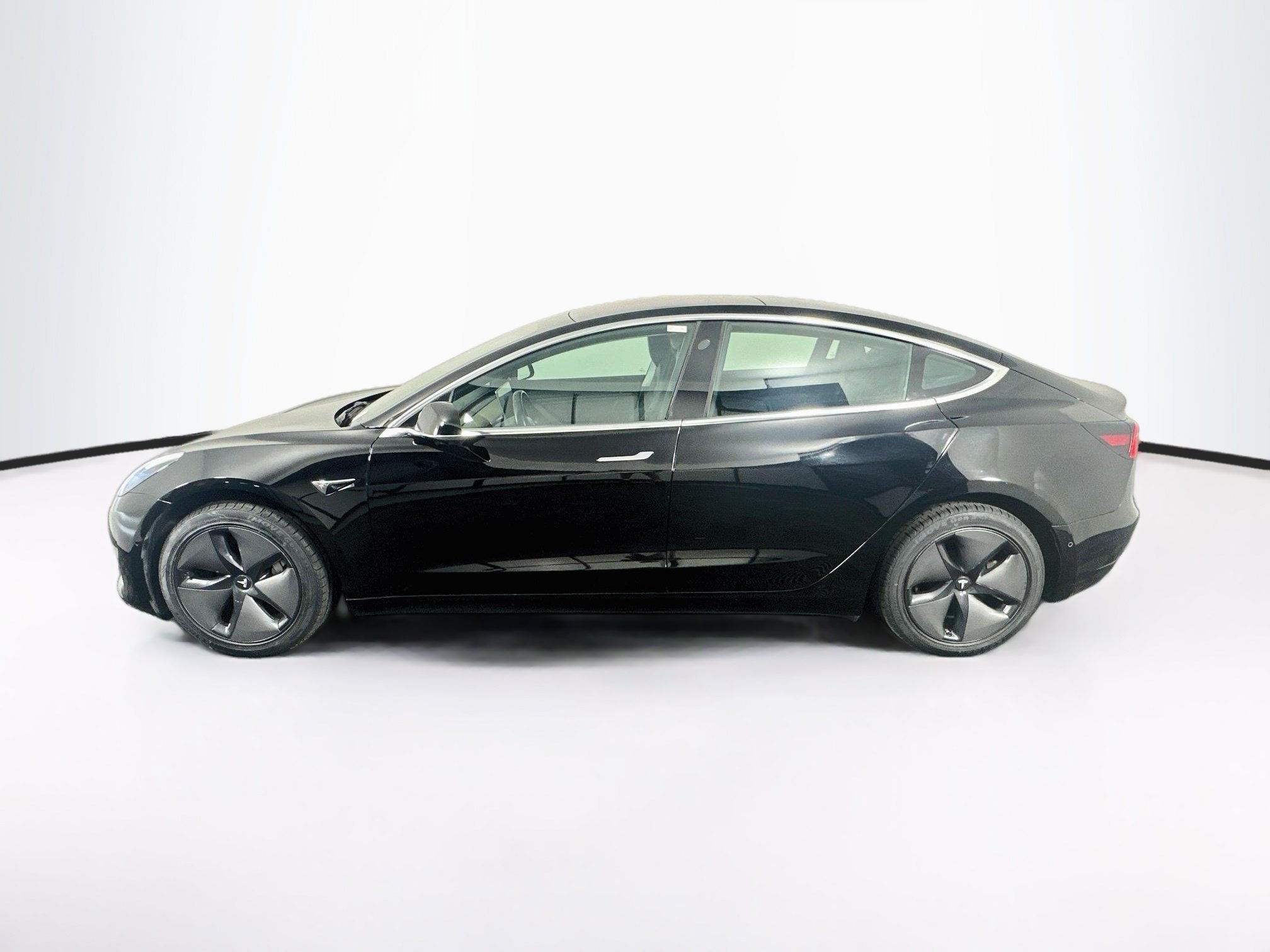 Used 2018 Tesla Model 3 Mid Range RWD image 4