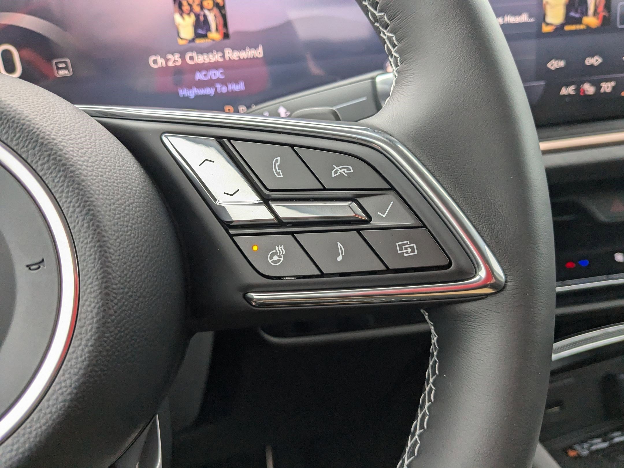 New 2025 Buick Envision Sport Touring image 16