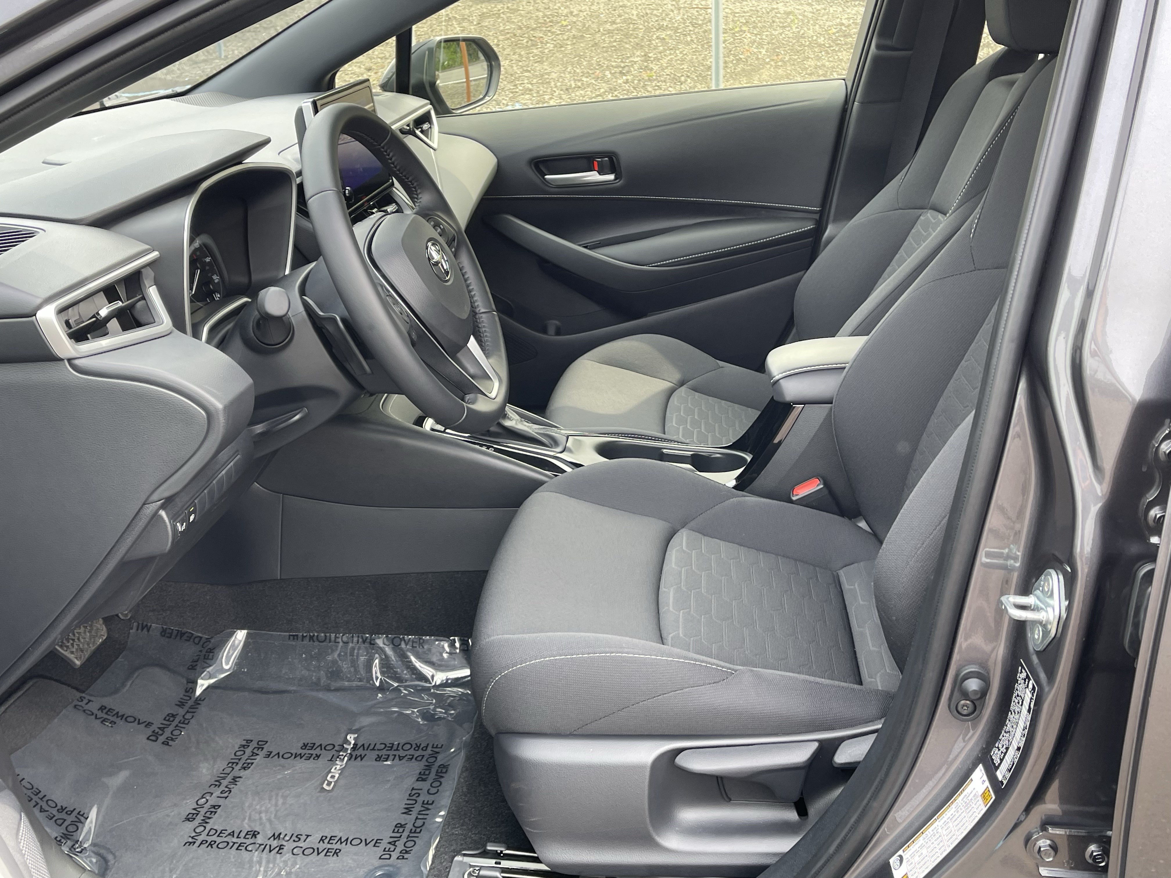 Used 2026 Toyota Corolla SE FWD image 11