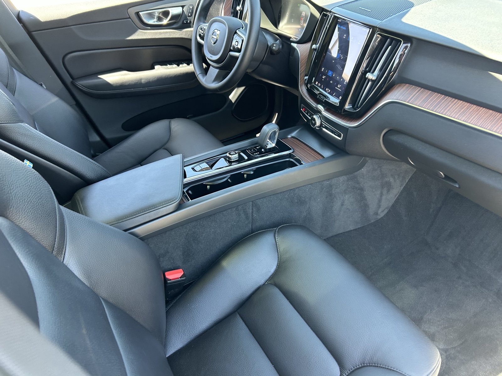 Used 2023 Volvo XC60 B5 Plus w/ Protection Package AWD/4WD image 13