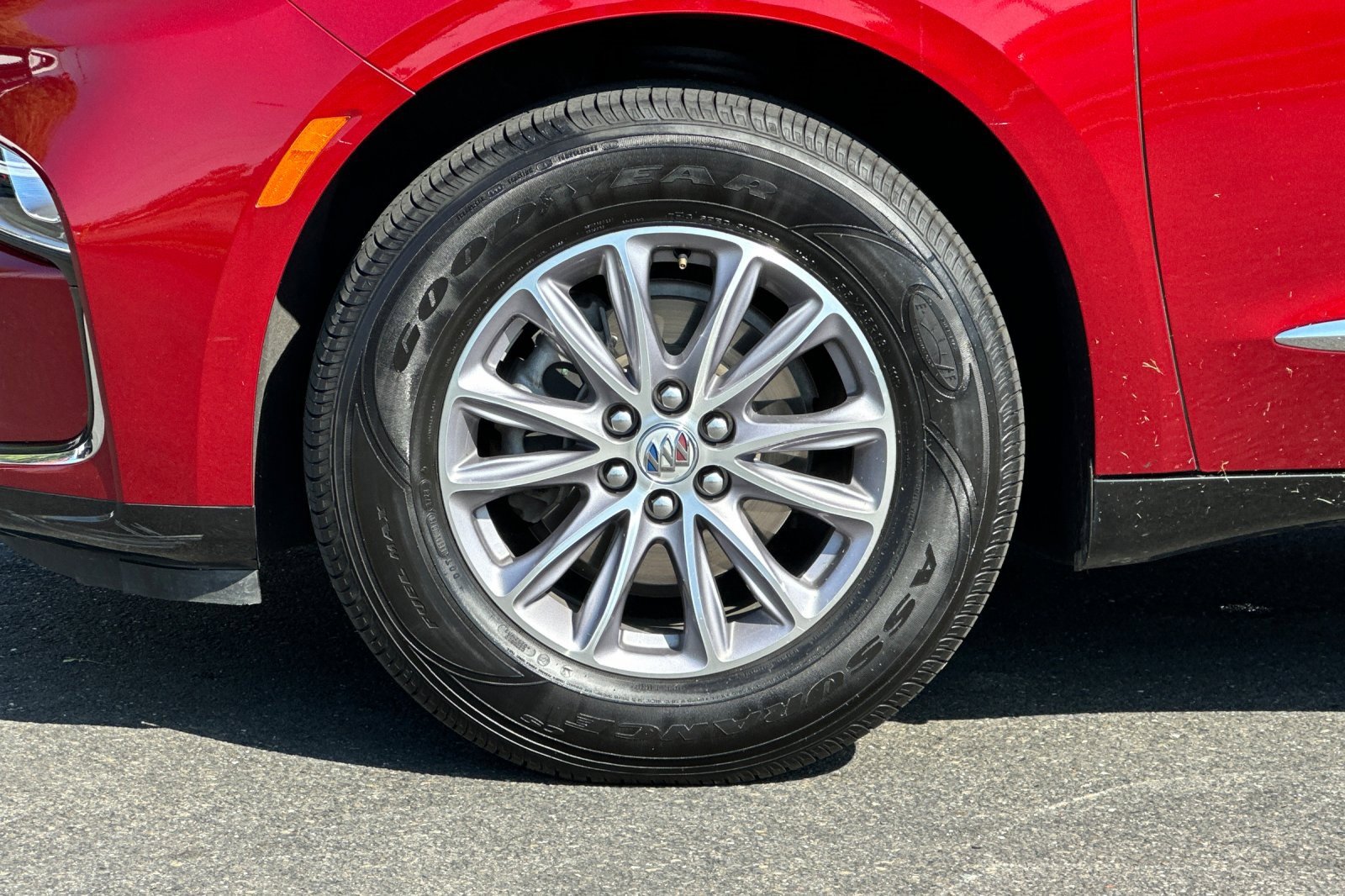 Used 2024 Buick Enclave Premium image 47