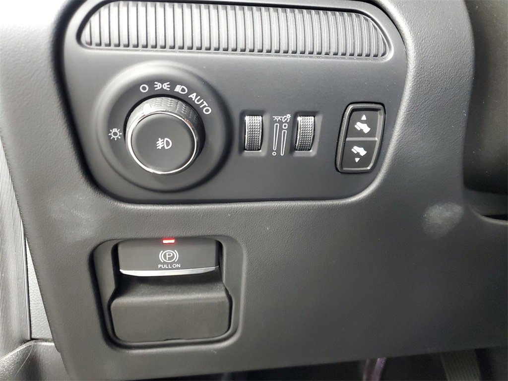 Used 2024 Jeep Grand Wagoneer L Series II w/ Quick Order Packagew 28T image 11