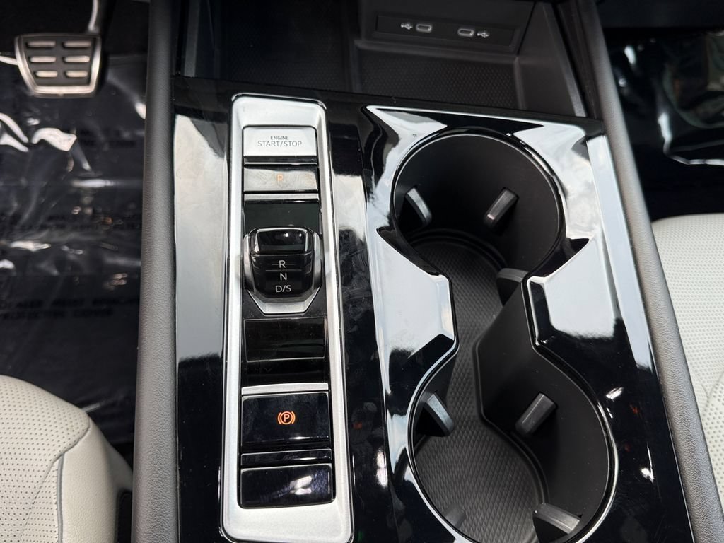 Used 2024 Volkswagen Atlas Cross Sport SEL Premium R-Line AWD/4WD image 20