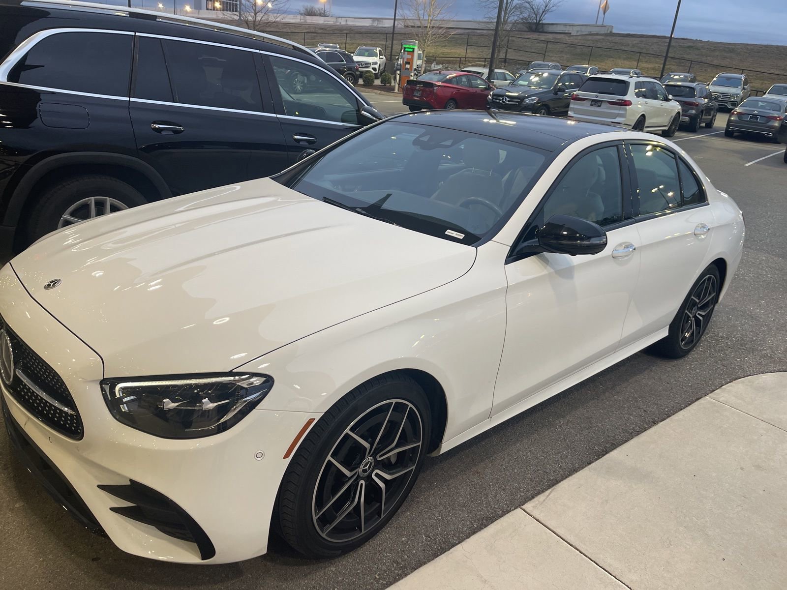 Used 2022 Mercedes-Benz E 350 Sedan image 2