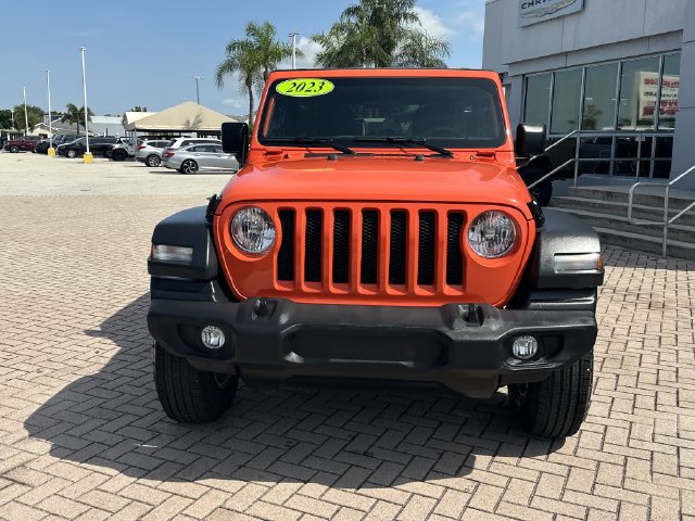 Used 2023 Jeep Wrangler Unlimited Sport AWD/4WD image 3