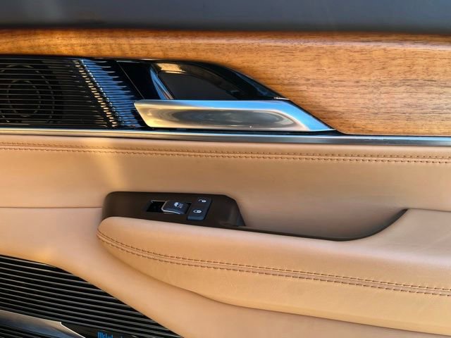 Used 2022 Jeep Grand Wagoneer Series III w/ Flexible Seating Group image 22