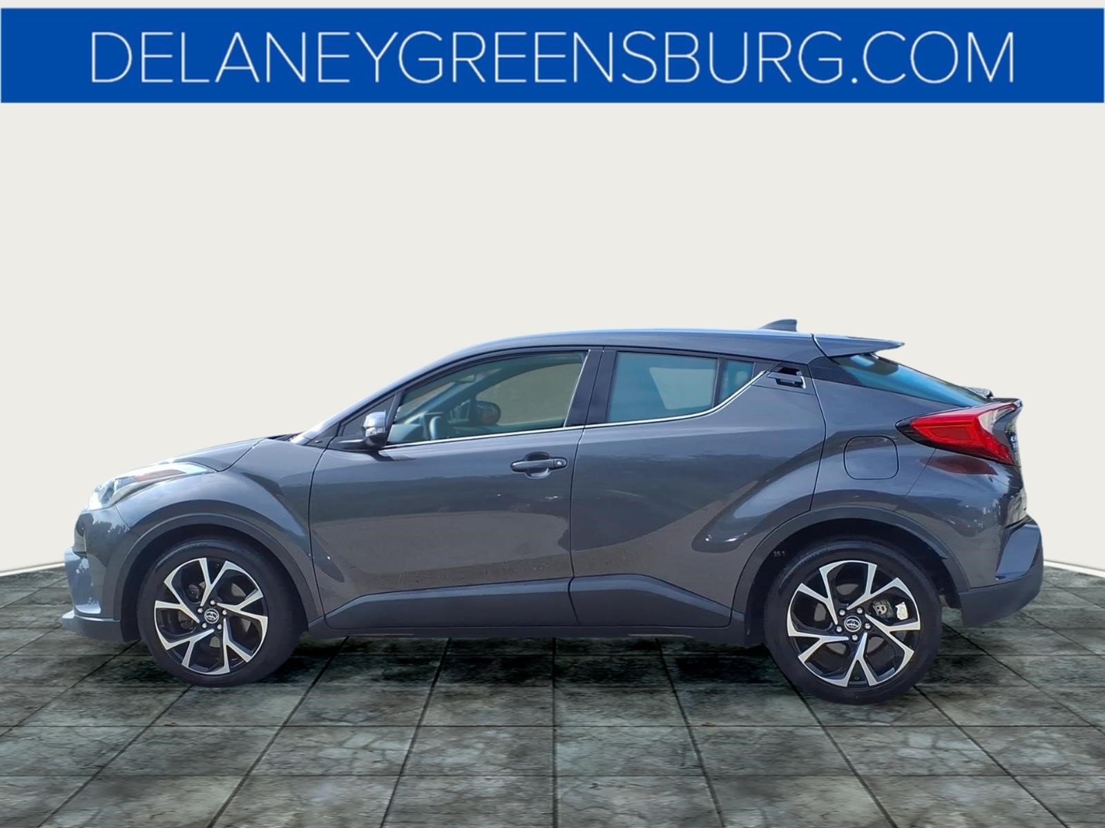 Used 2019 Toyota C-HR Limited FWD image 6